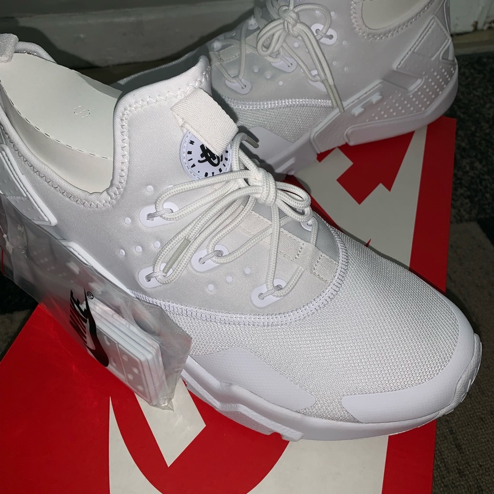 Nike huarache drift white brand newwwww